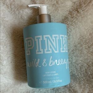 PINK Wild and Breezy Lotion